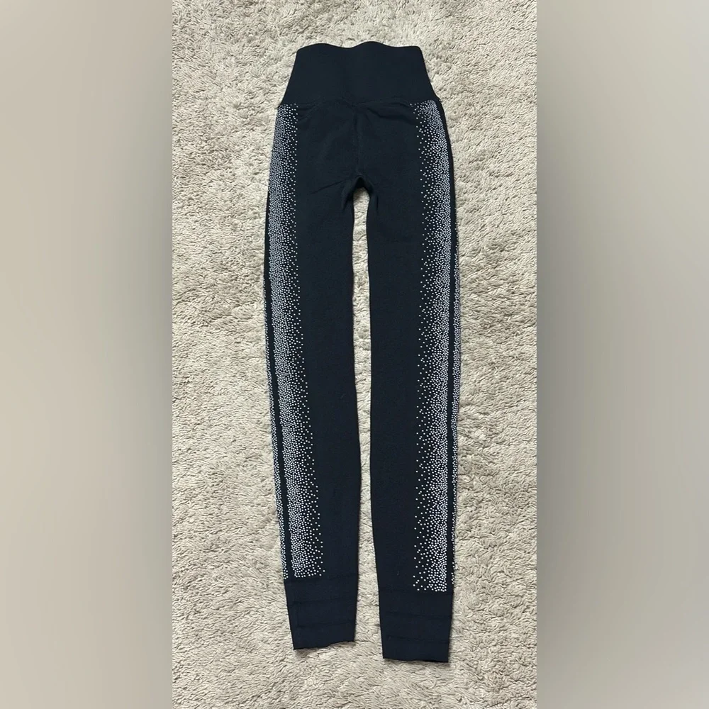 NWOT! Fabletics High-Waisted Sculptknit® Reflective Legging size XS - Picture 6 of 10